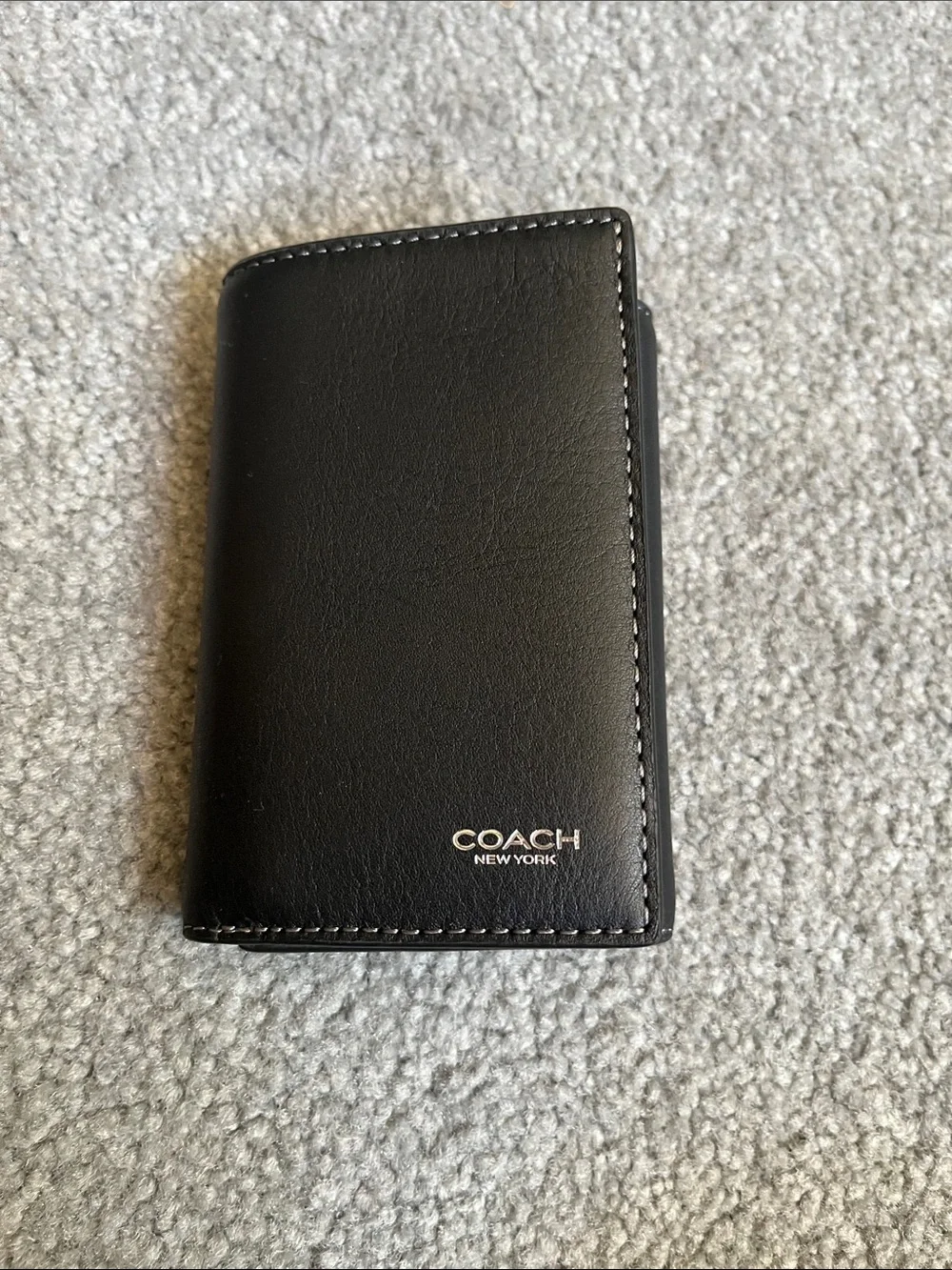 Coach Men’s Black Leather Card & Key Holder with Logo